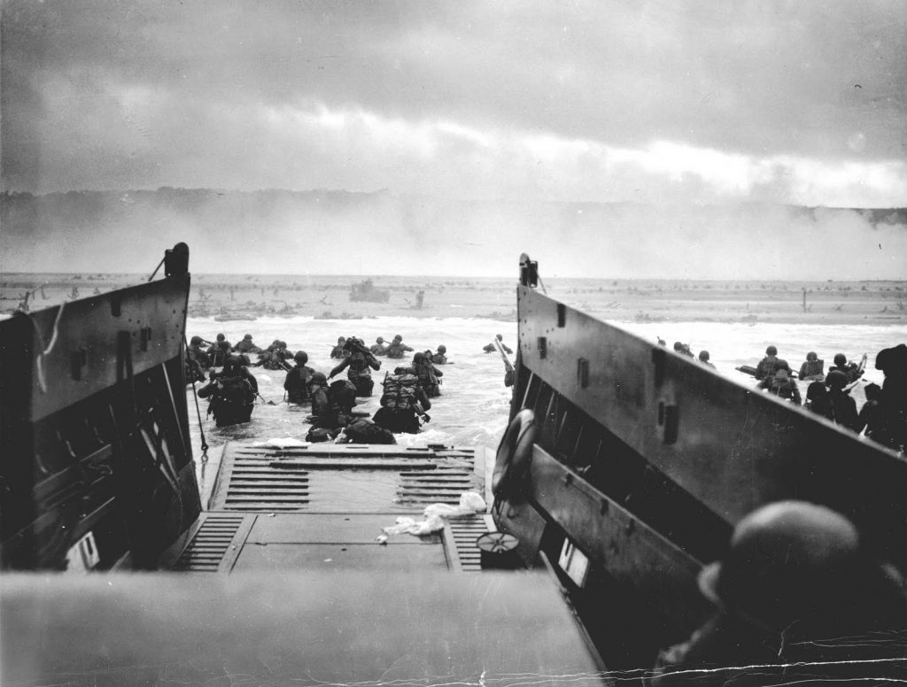 Robert Capa Desembarco de Normandía Día D 6 de Junio de 1944 Ligeramente desenfocado